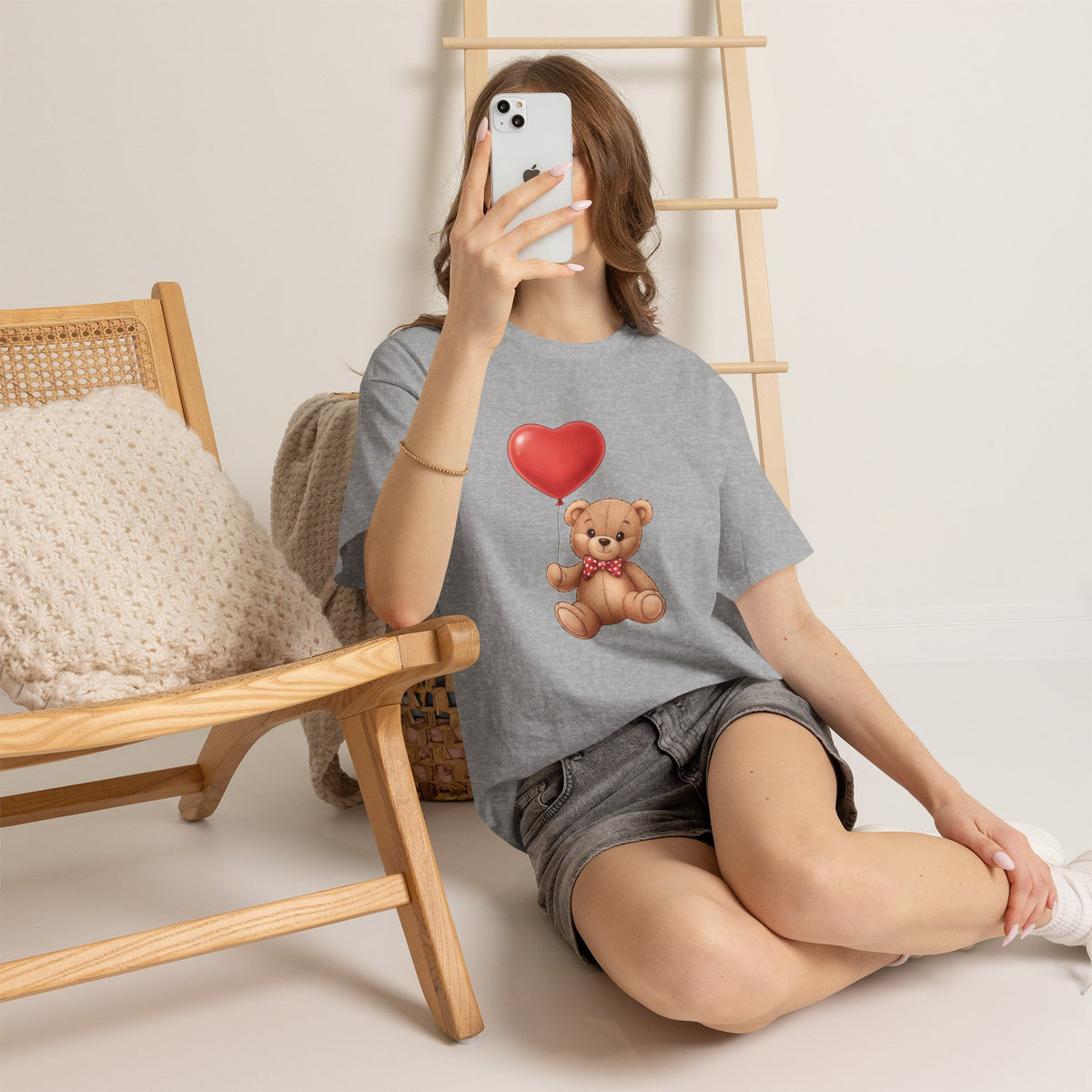 T-Shirt — Cute Teddy Bear Holding Heart Balloon Valentine Shirt