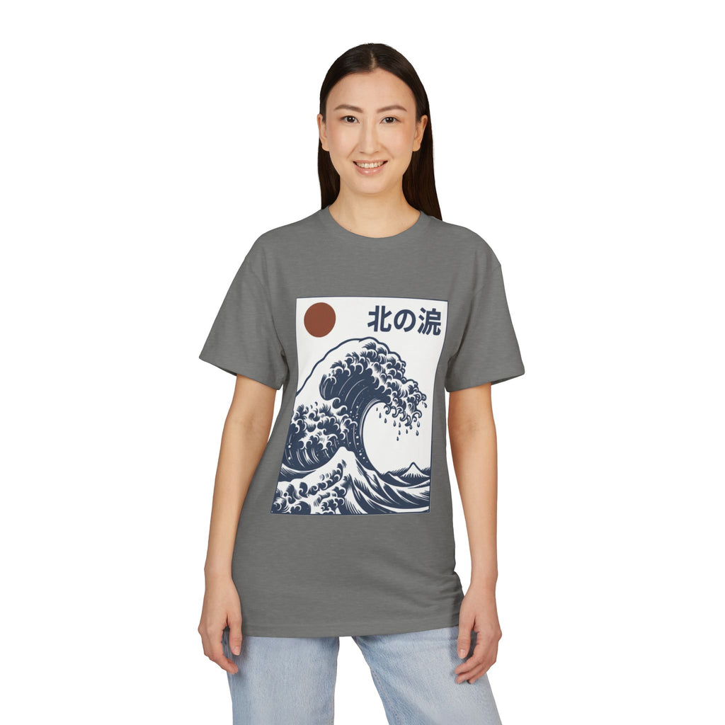Wave Graphic T‑Shirt — '北の浪' Japanese Great Wave Design